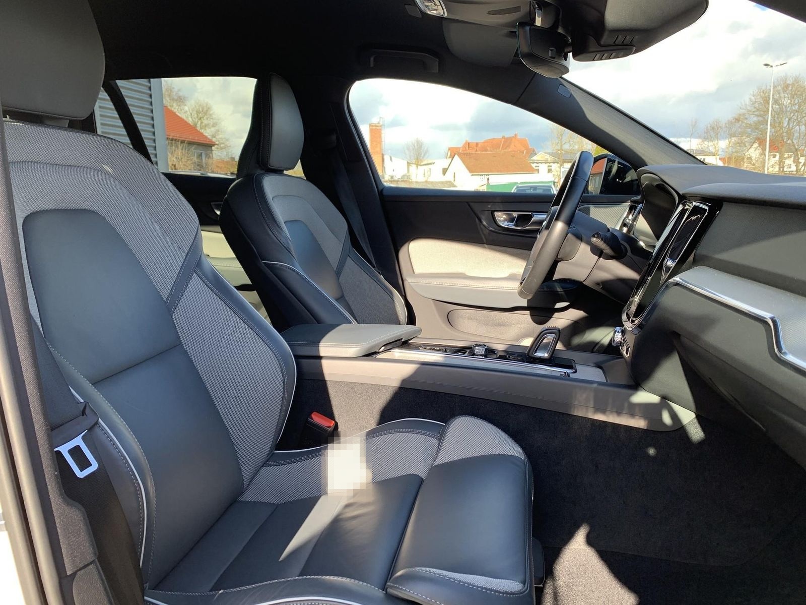 Volvo V60 R Design H&K+Navi+Winterpaket+Kamera foto 13