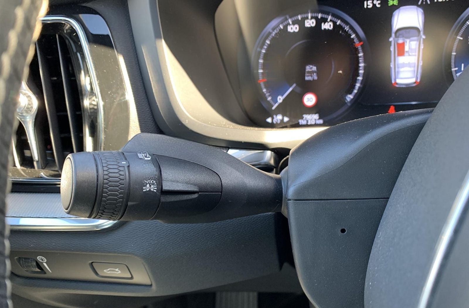 Volvo V60 R Design H&K+Navi+Winterpaket+Kamera foto 19