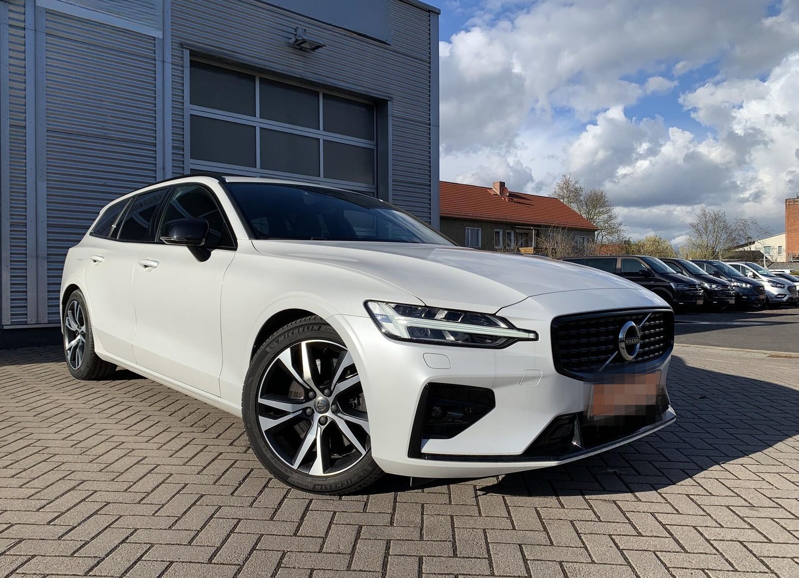 Volvo V60 R Design H&K+Navi+Winterpaket+Kamera foto 3