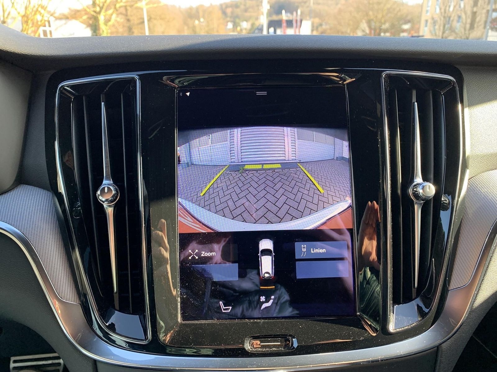 Volvo V60 R Design H&K+Navi+Winterpaket+Kamera foto 22