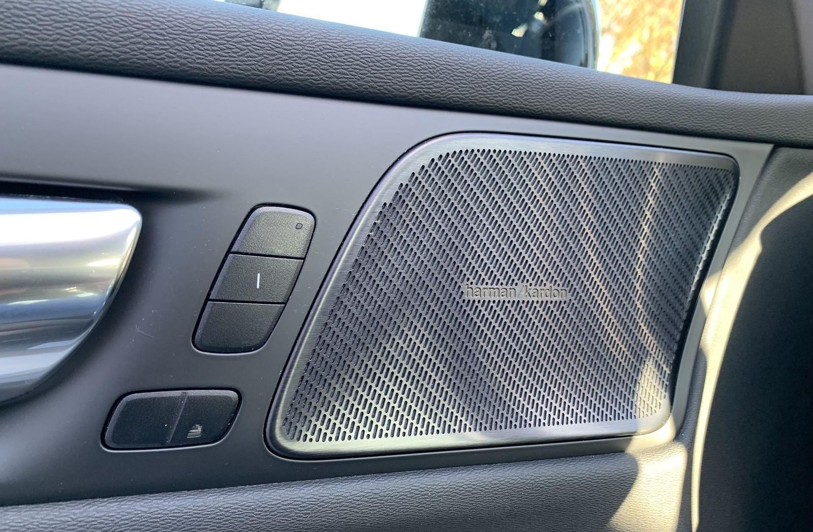 Volvo V60 R Design H&K+Navi+Winterpaket+Kamera foto 25