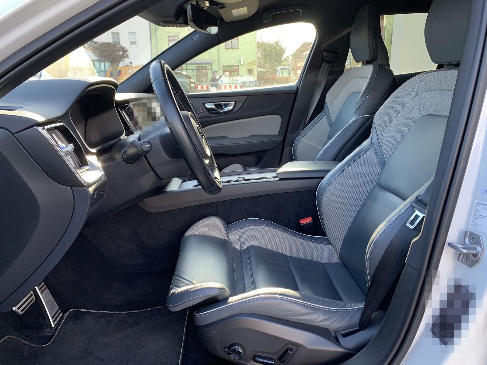 Volvo V60 R Design H&K+Navi+Winterpaket+Kamera foto 9