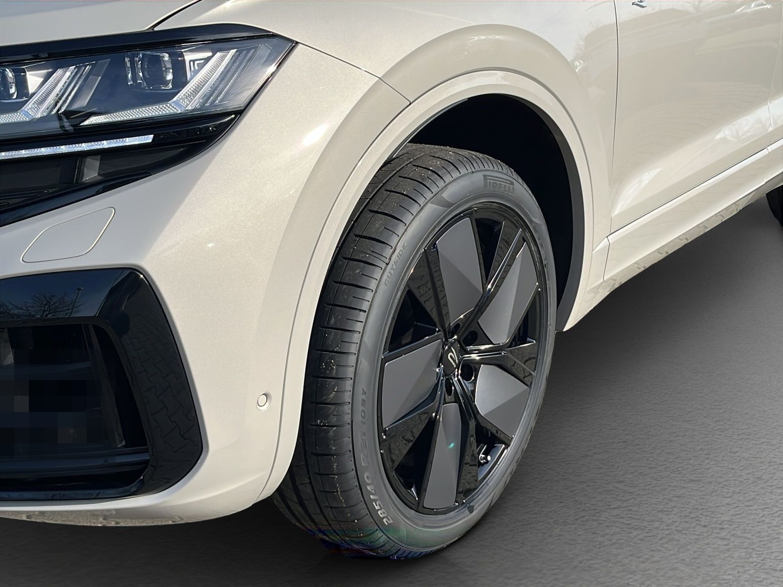 Volkswagen Touareg R 3.0 Hyb*0,5STEUER*AHK*LUFT*LEDER*21ZOL foto 14