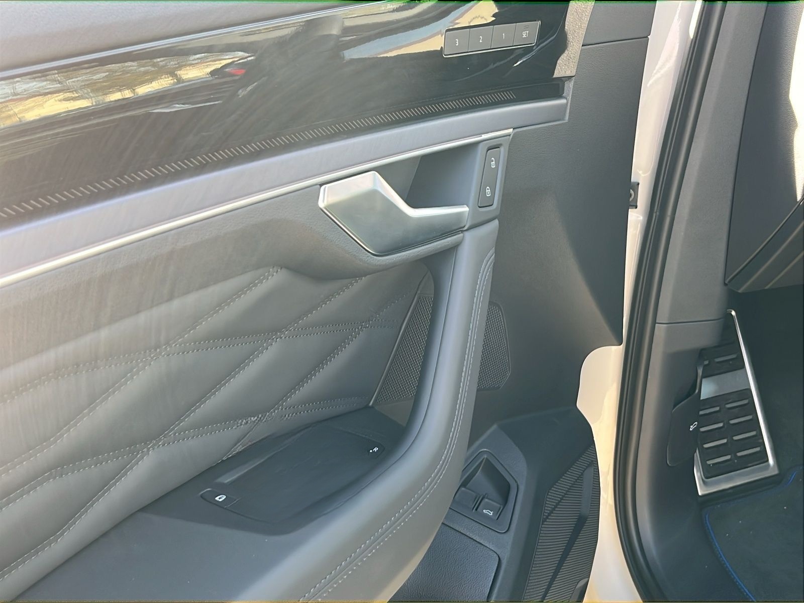 Volkswagen Touareg R 3.0 Hyb*0,5STEUER*AHK*LUFT*LEDER*21ZOL foto 22
