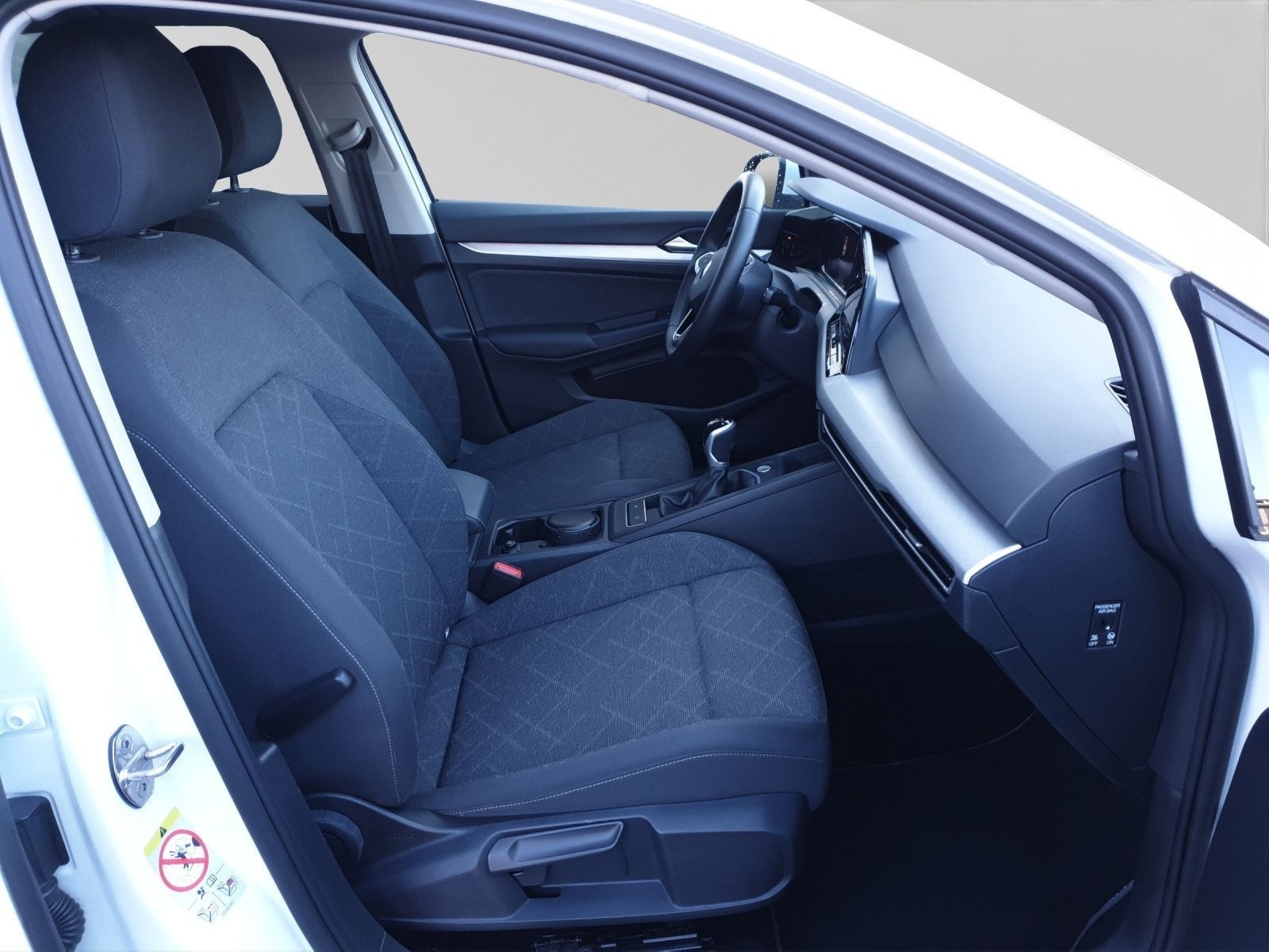 Volkswagen Golf 1.5 TSI LIFE LED NAVI KAMERA SITZHZ APP-CON foto 4