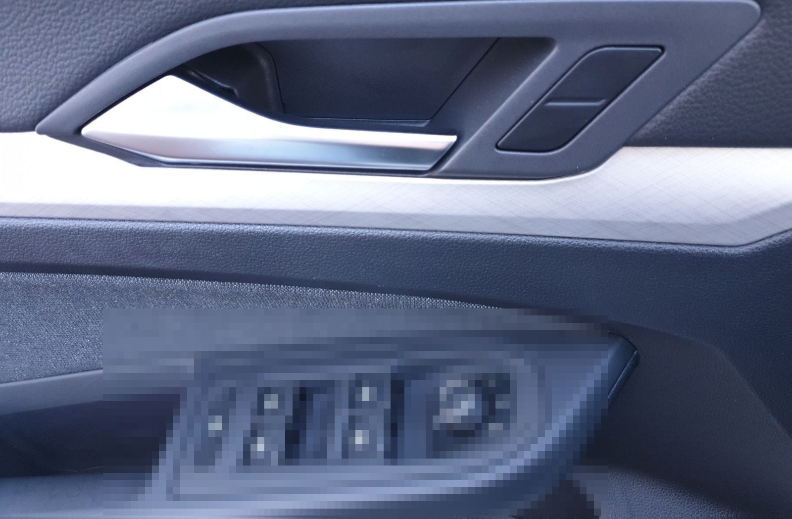 Volkswagen Golf 1.5 TSI LIFE LED NAVI KAMERA SITZHZ APP-CON foto 8