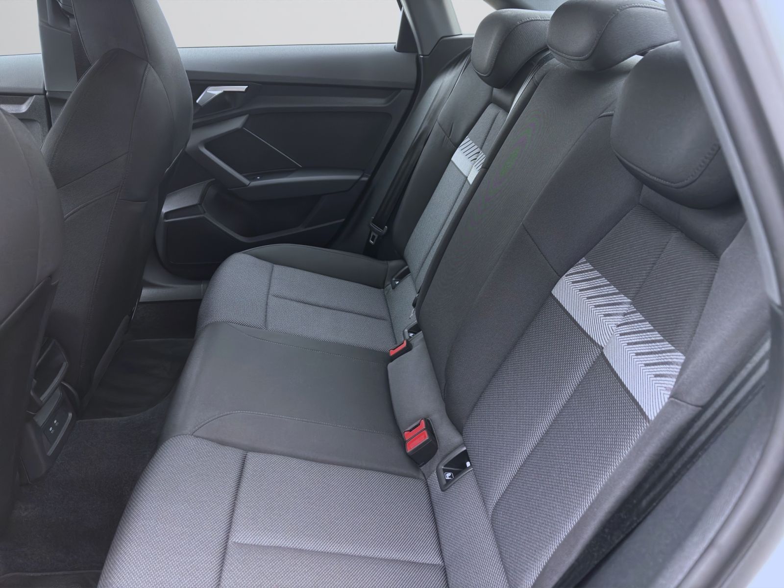Audi A3 Limousine 30 TDI ADVANCED NAVI+ SITZHZG PDC K foto 15