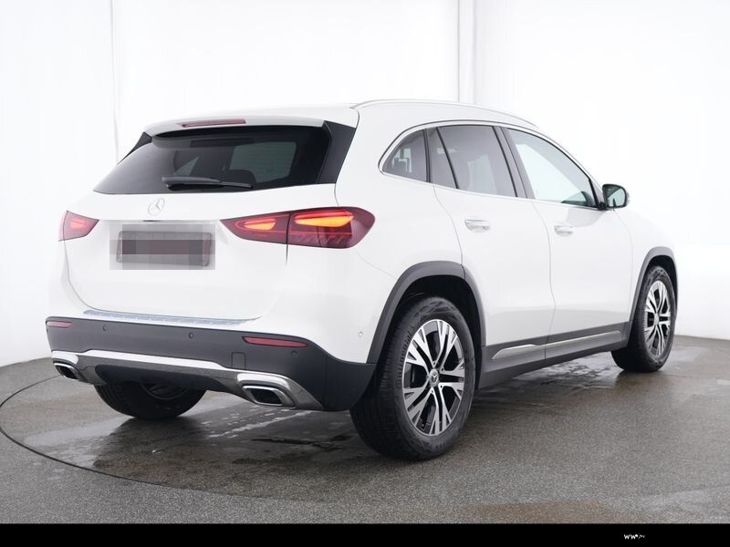 Mercedes-Benz GLA 180 PROGRESSIVE/PANO/MBUX/NAVI/KAMERALED/SHZ foto 2