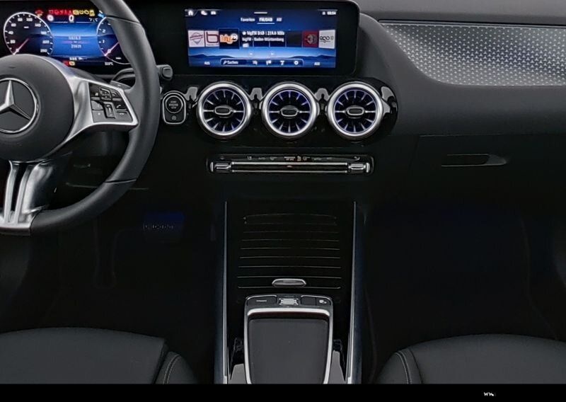 Mercedes-Benz GLA 180 PROGRESSIVE/PANO/MBUX/NAVI/KAMERALED/SHZ foto 5