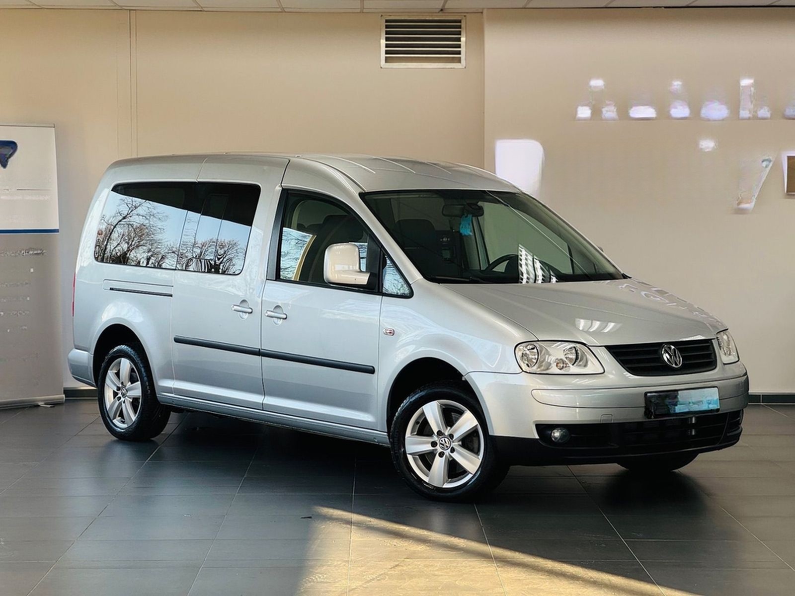 Volkswagen Caddy Maxi Team 1.9 TDI Rollstuhlgerecht-Rampe foto 2