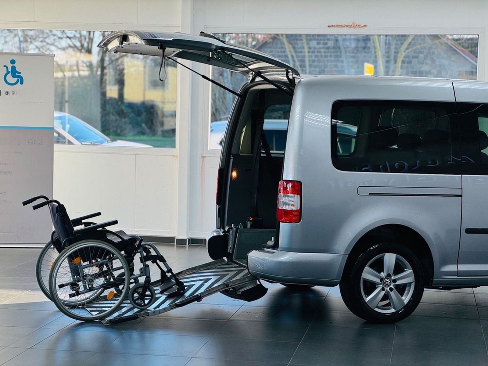 Volkswagen Caddy Maxi Team 1.9 TDI Rollstuhlgerecht-Rampe foto 7