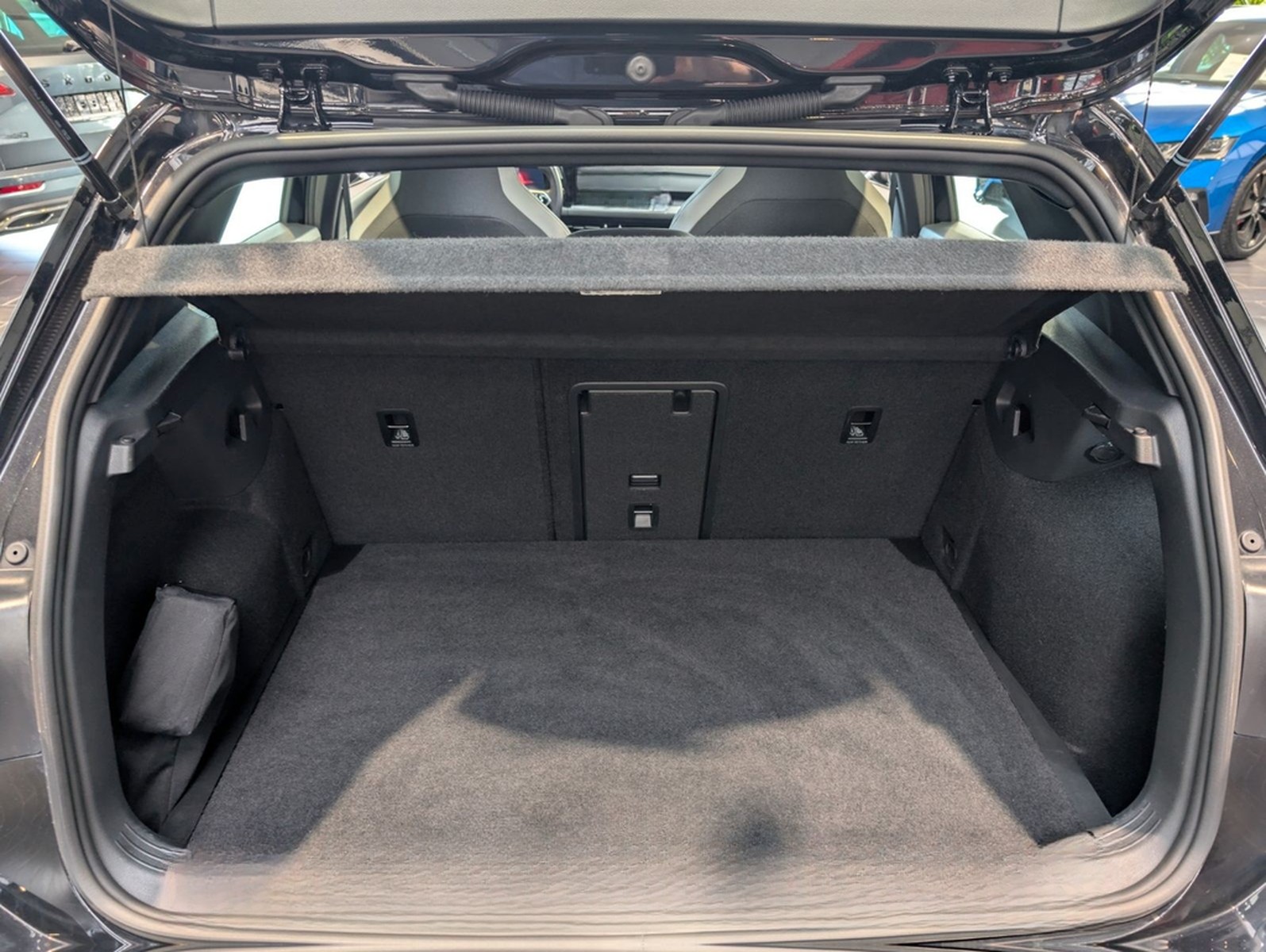 Volkswagen Golf 2.0 TDI SCR DSG GTD 1.Hand foto 12