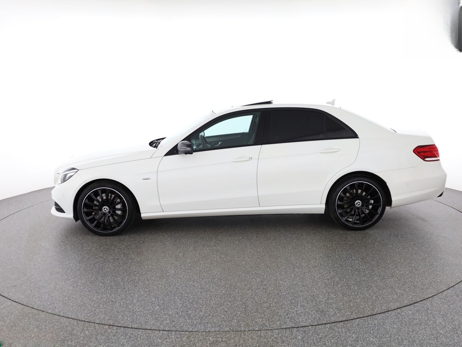 Mercedes-Benz E 350 d 4M AVANTGARDE EDITION E NIGHT 360GRAD foto 2