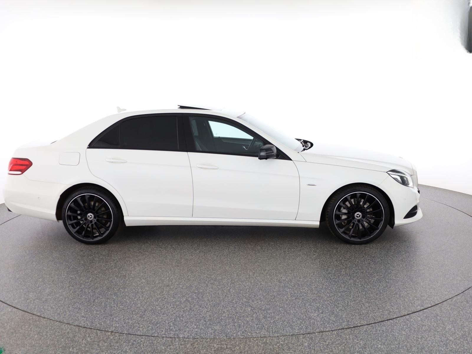Mercedes-Benz E 350 d 4M AVANTGARDE EDITION E NIGHT 360GRAD foto 6