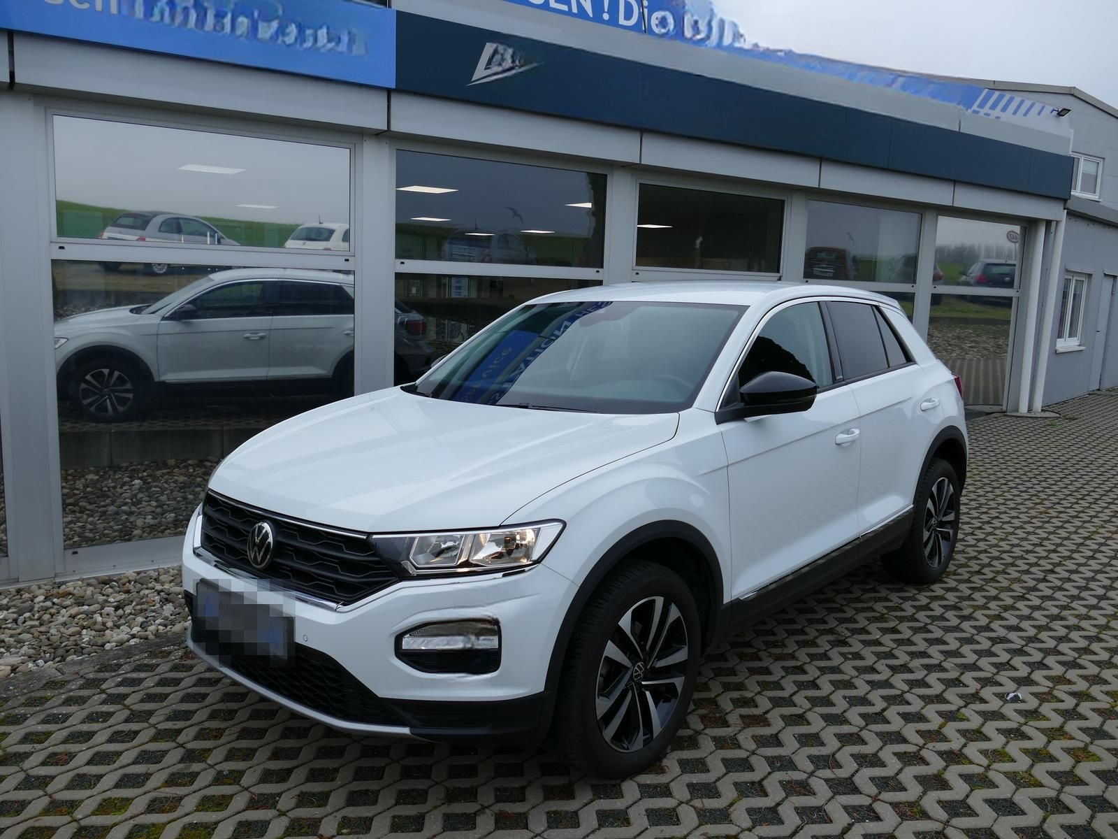Volkswagen T-Roc 1.5 TSI ACT United NAVI KAMERA SHZ foto 2