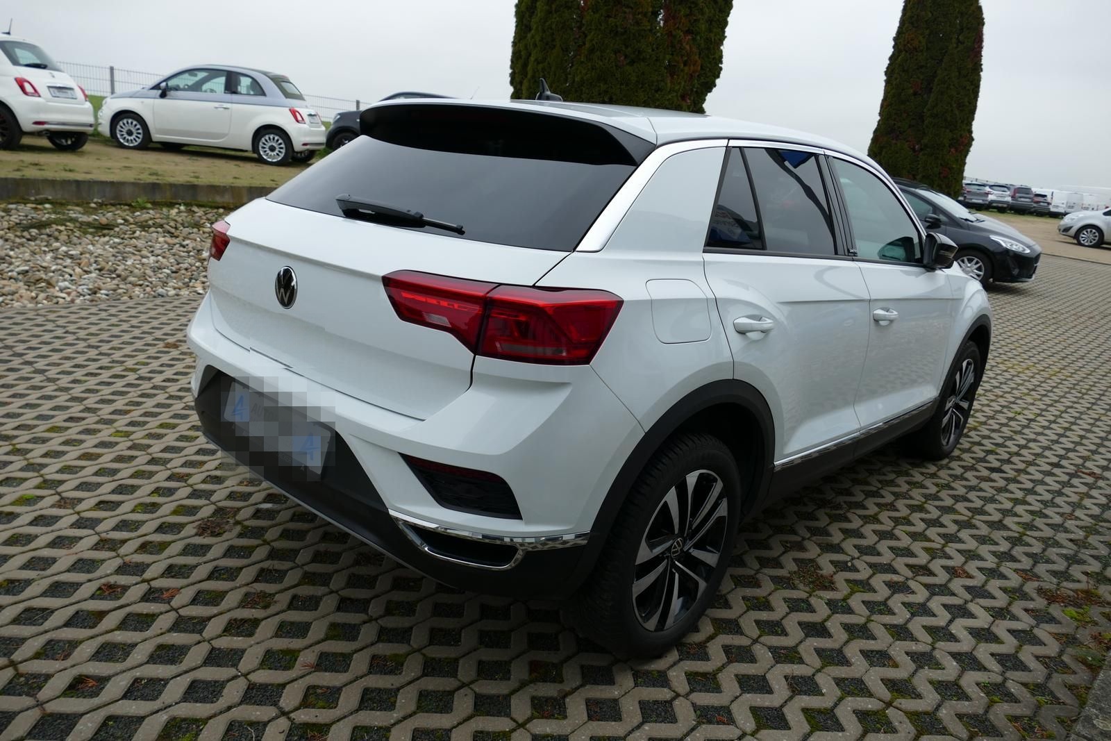 Volkswagen T-Roc 1.5 TSI ACT United NAVI KAMERA SHZ foto 4