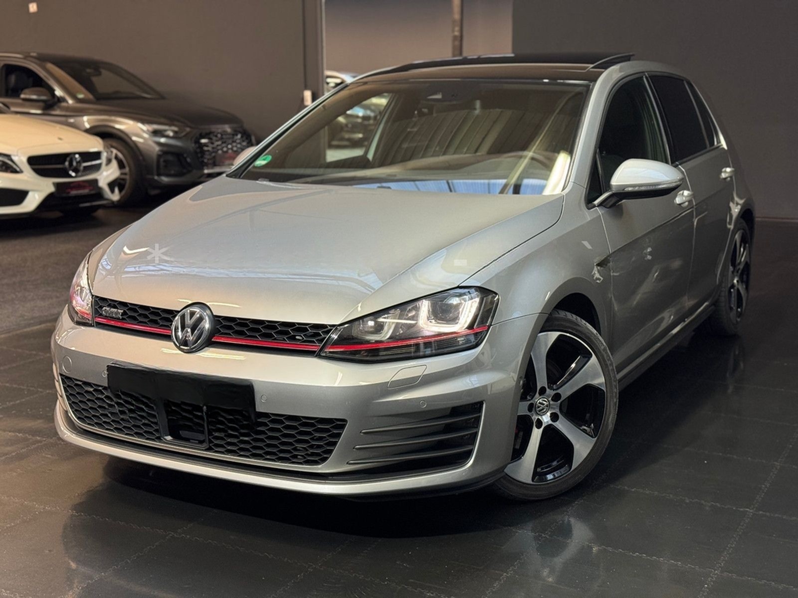 Volkswagen Golf VII Lim. GTI DSG/Navi/Pano/Standhzg/Ahk/Kam foto 11