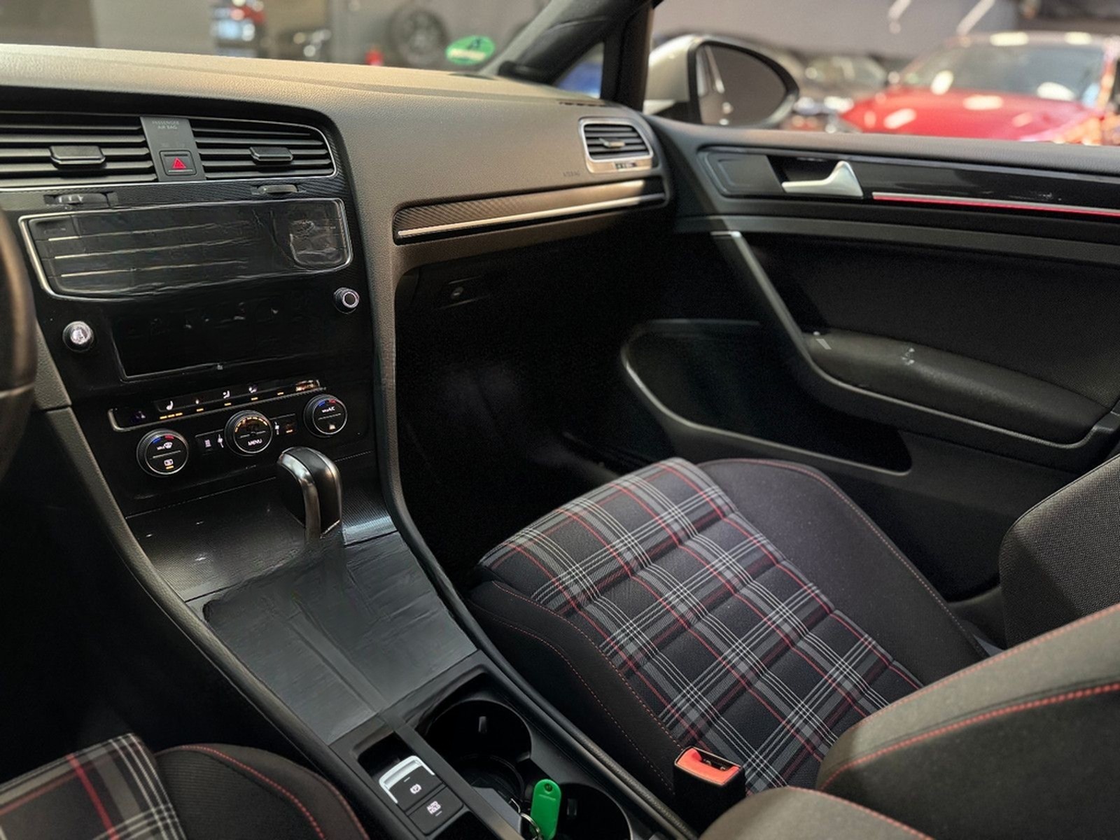 Volkswagen Golf VII Lim. GTI DSG/Navi/Pano/Standhzg/Ahk/Kam foto 18
