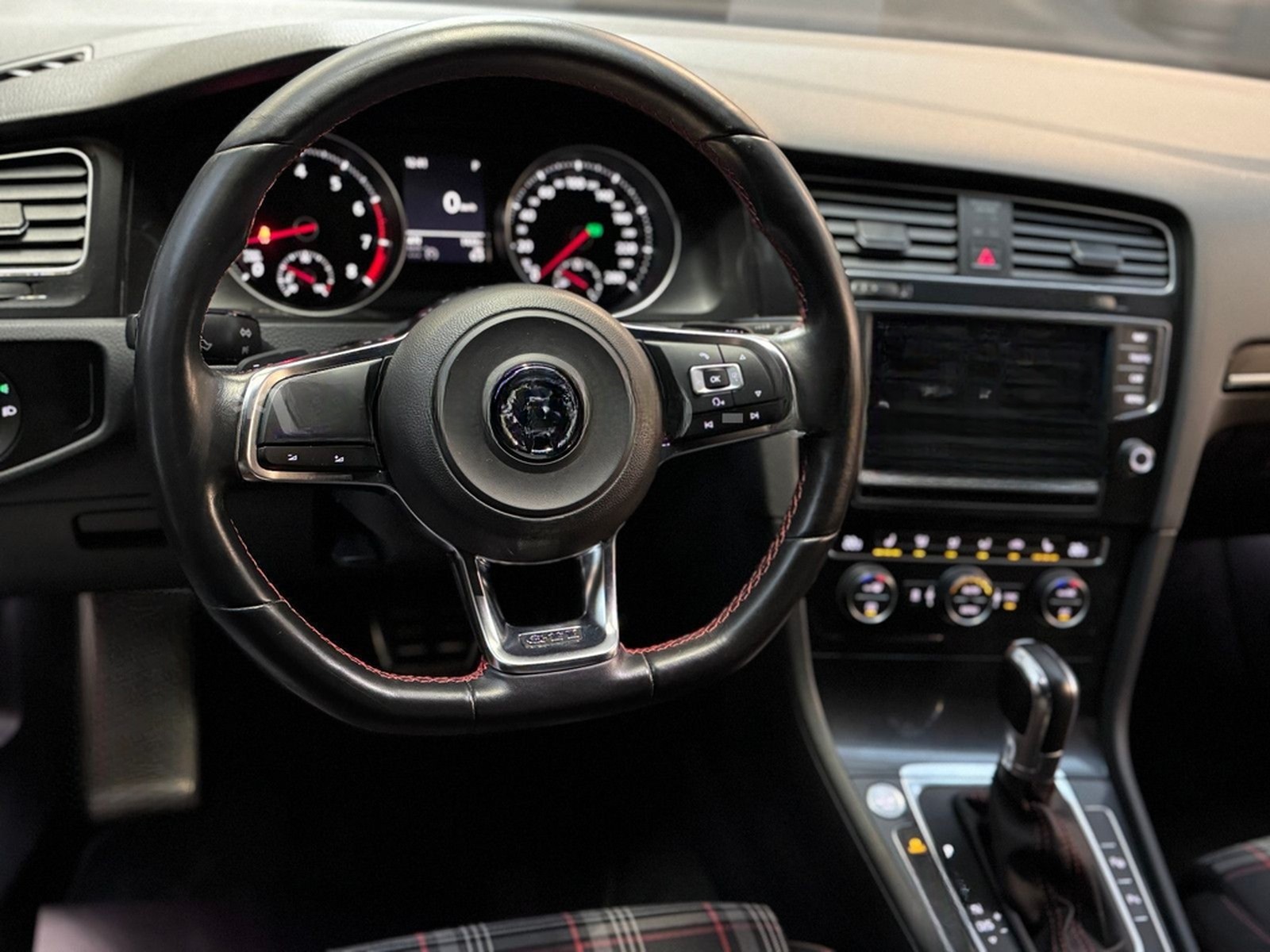 Volkswagen Golf VII Lim. GTI DSG/Navi/Pano/Standhzg/Ahk/Kam foto 19