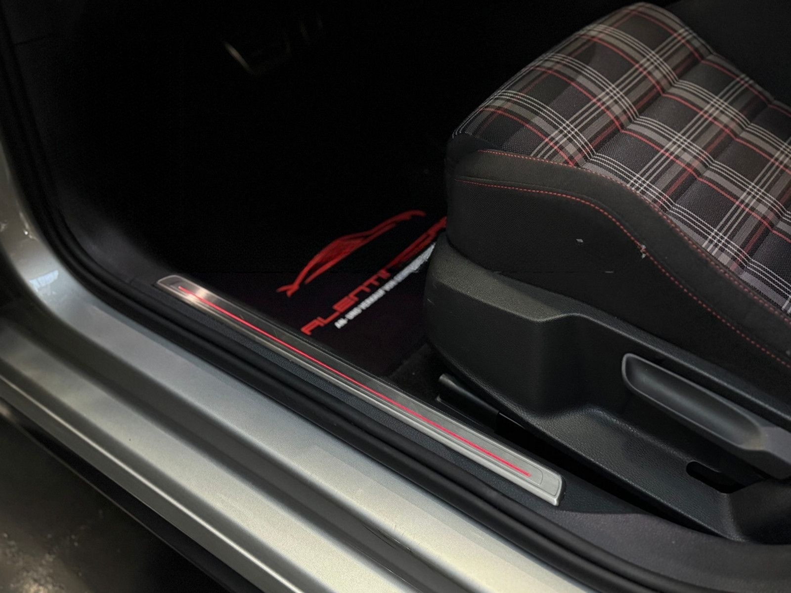 Volkswagen Golf VII Lim. GTI DSG/Navi/Pano/Standhzg/Ahk/Kam foto 45