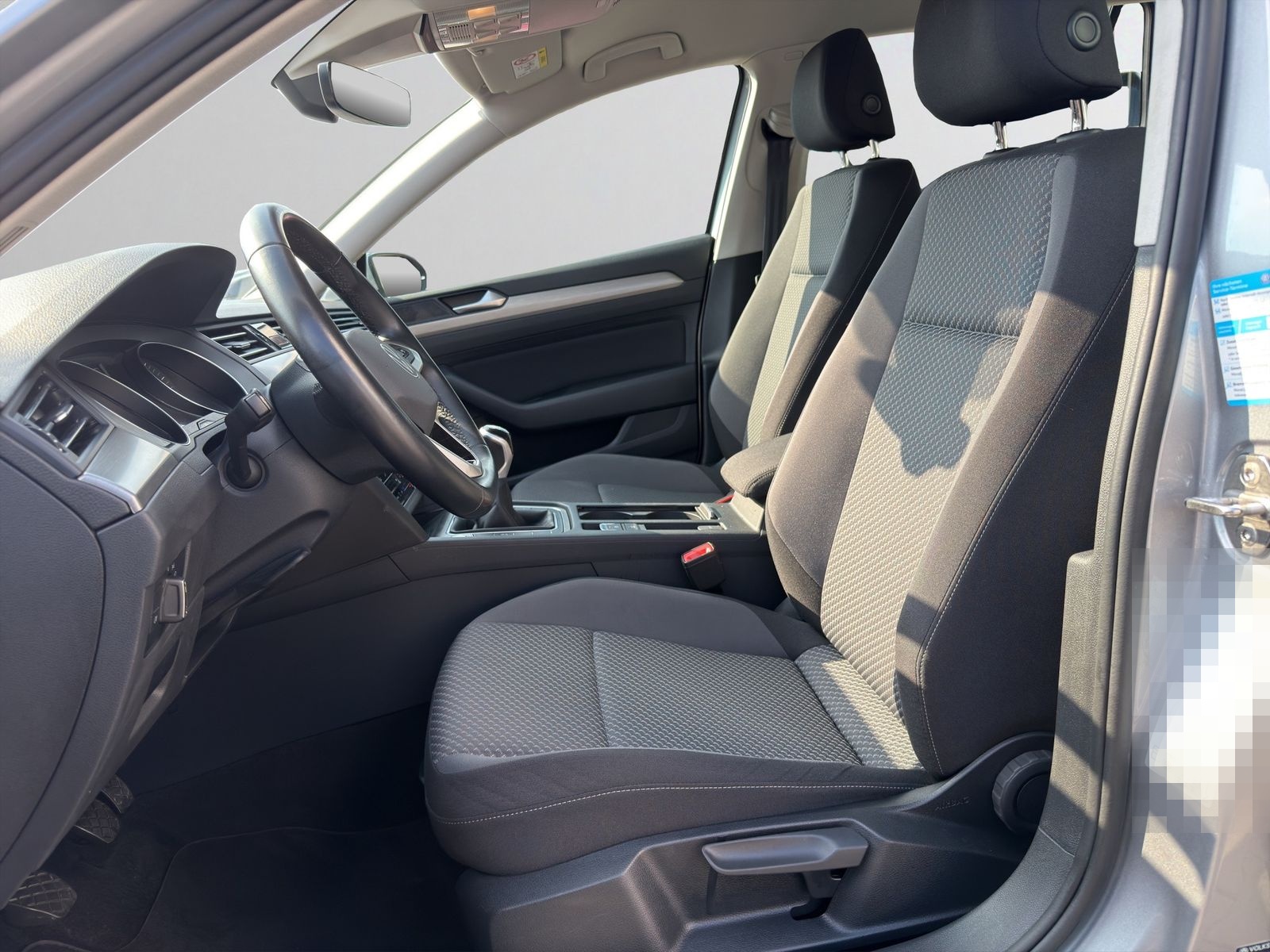 Volkswagen Passat Variant 1.5 TSI Navi APP LED RFK PDC SHZ foto 10