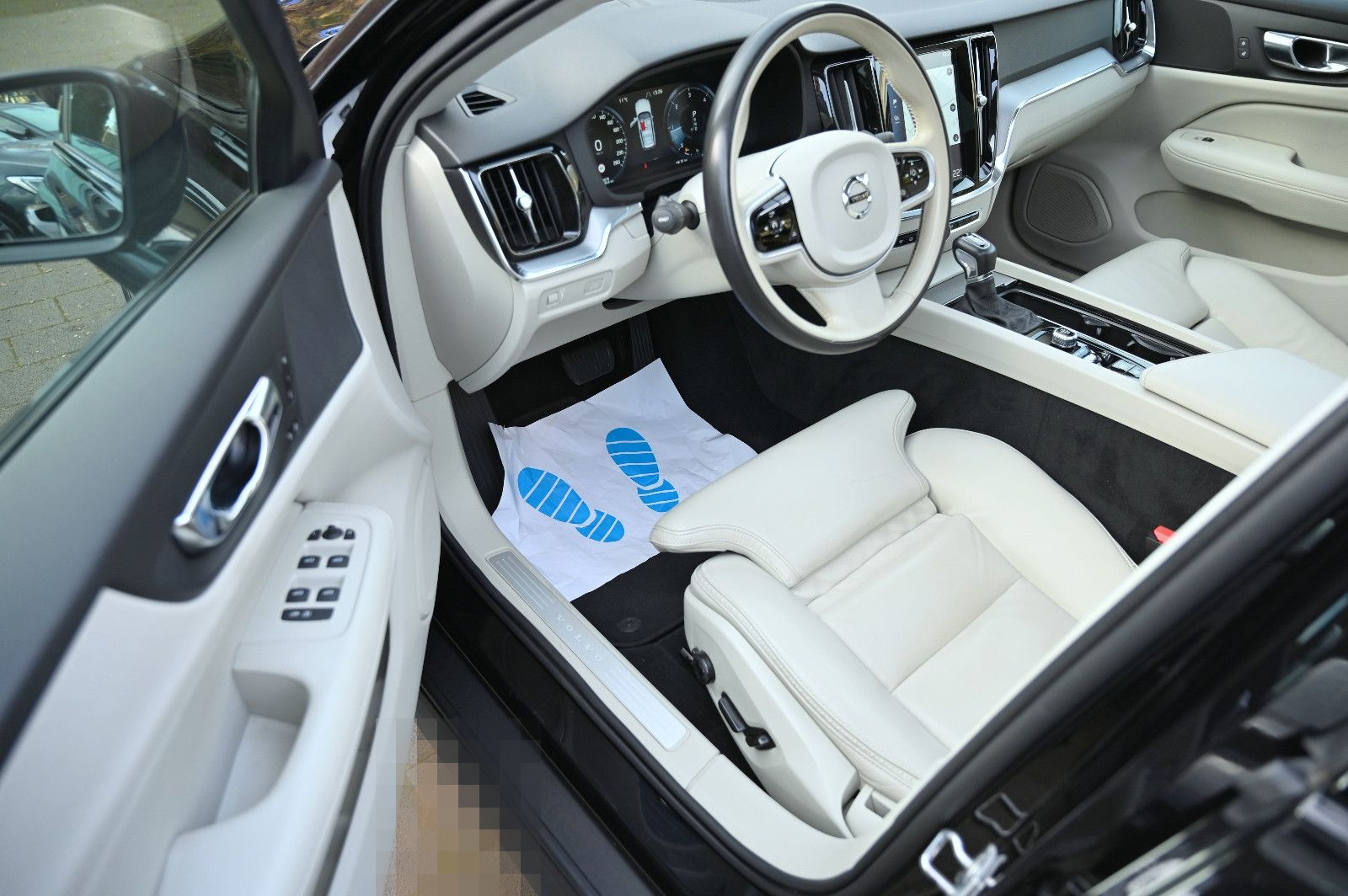 Volvo V60 Cross Country D4 Pro AWD Leder Navi Cam LED foto 12