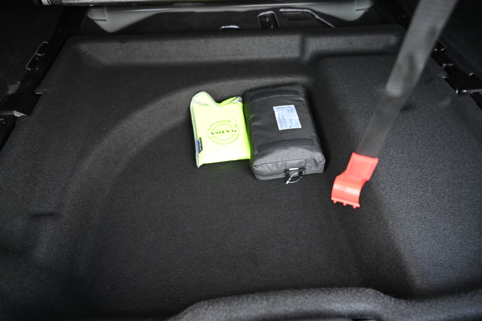 Volvo V60 Cross Country D4 Pro AWD Leder Navi Cam LED foto 20