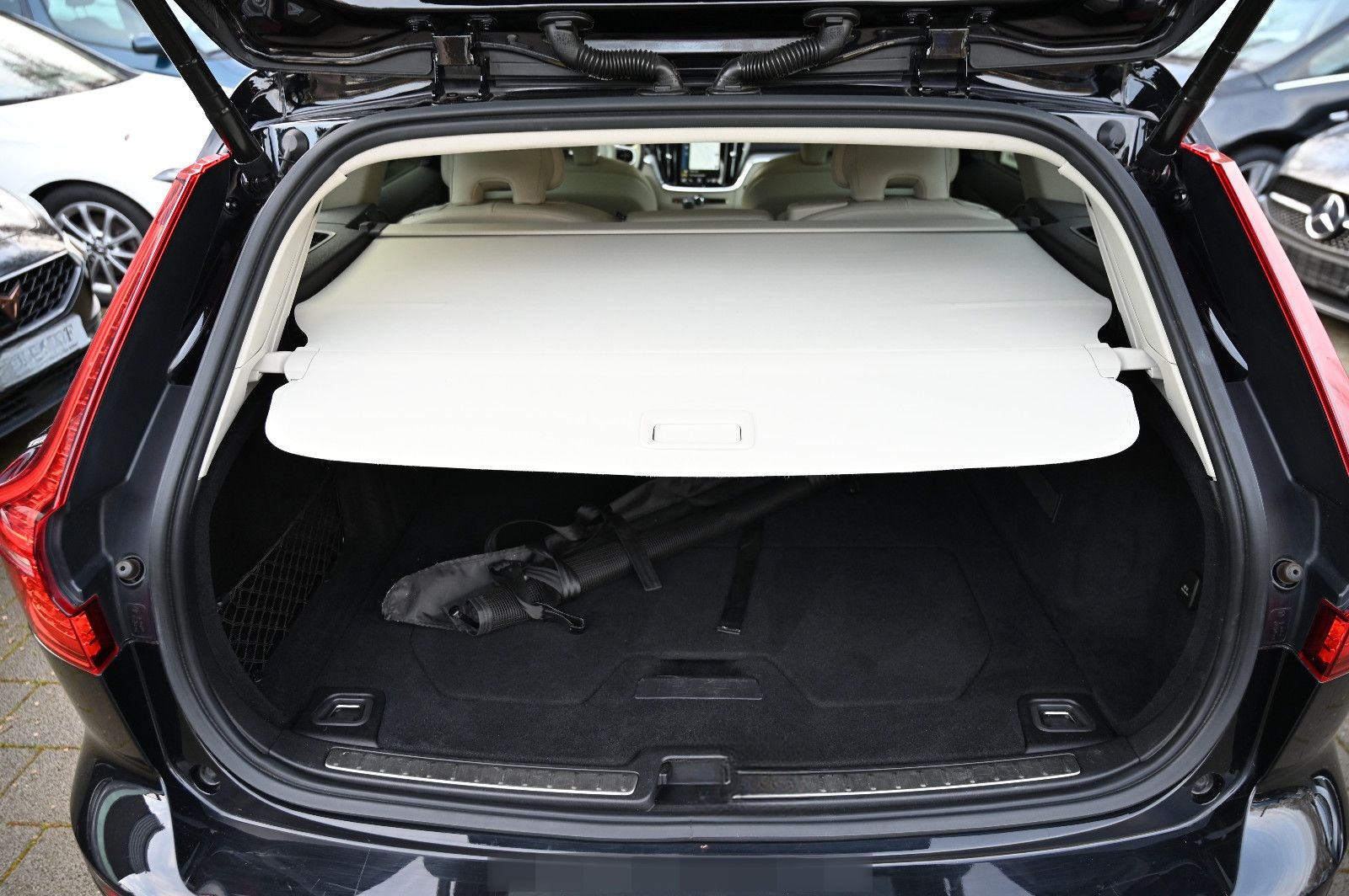 Volvo V60 Cross Country D4 Pro AWD Leder Navi Cam LED foto 21