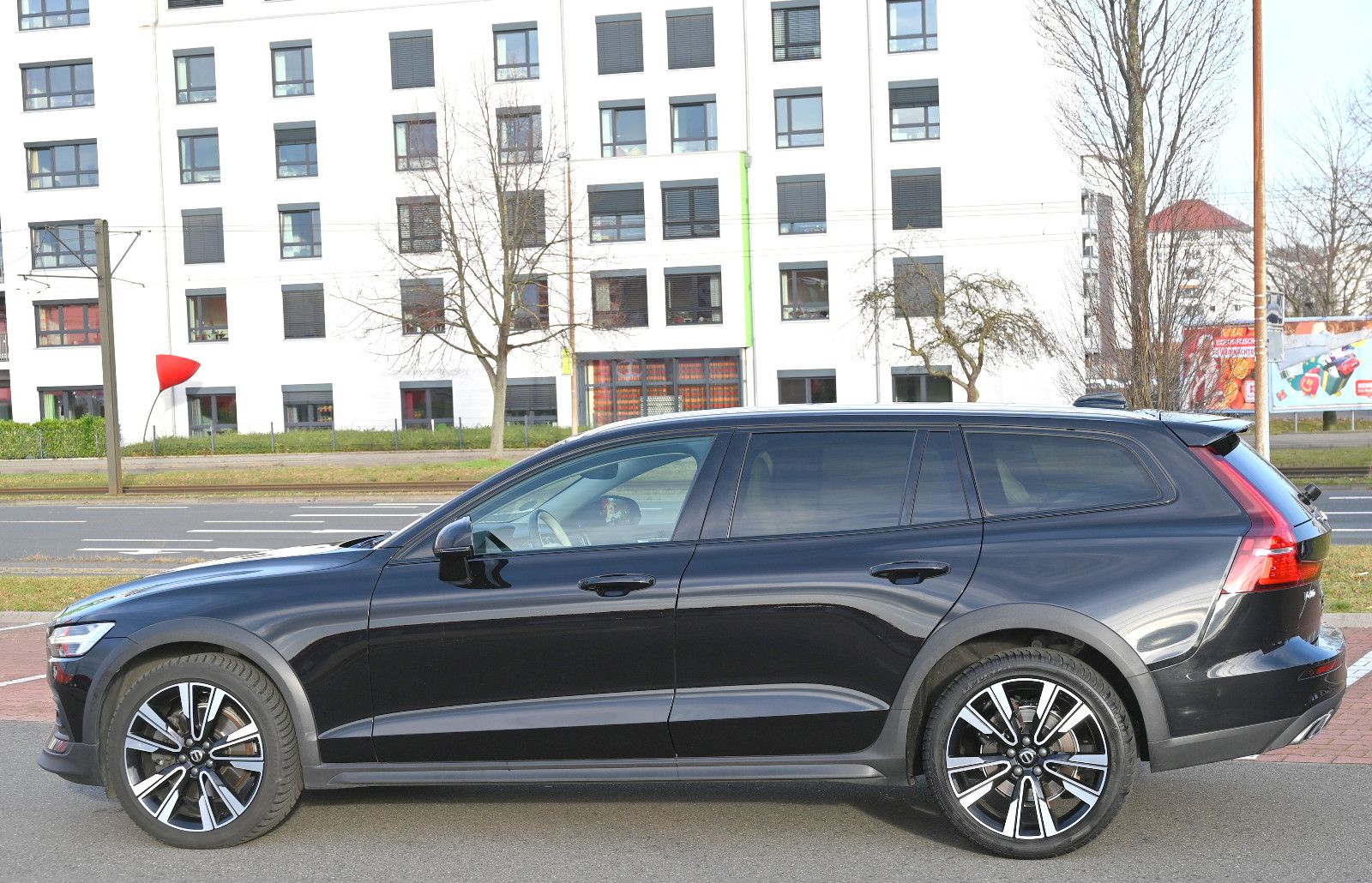 Volvo V60 Cross Country D4 Pro AWD Leder Navi Cam LED foto 6