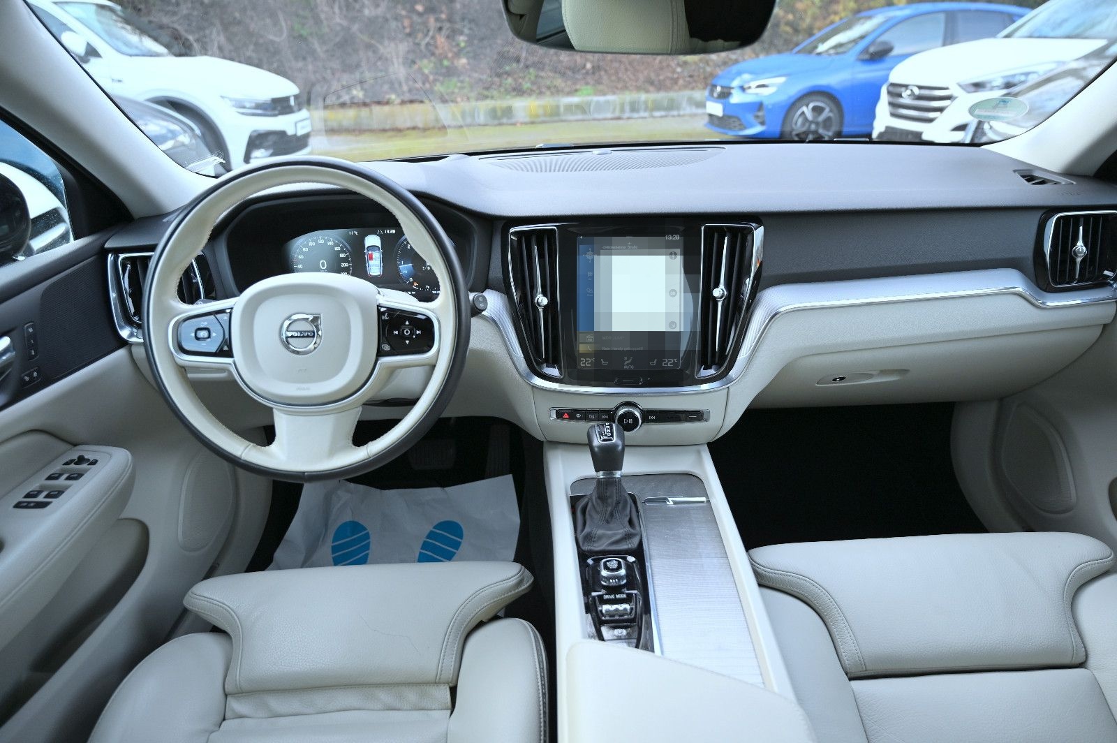 Volvo V60 Cross Country D4 Pro AWD Leder Navi Cam LED foto 9