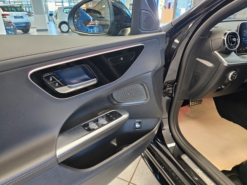 Mercedes-Benz C 200 AMG Parkassi+Kamera 360,Clima,Navi foto 25