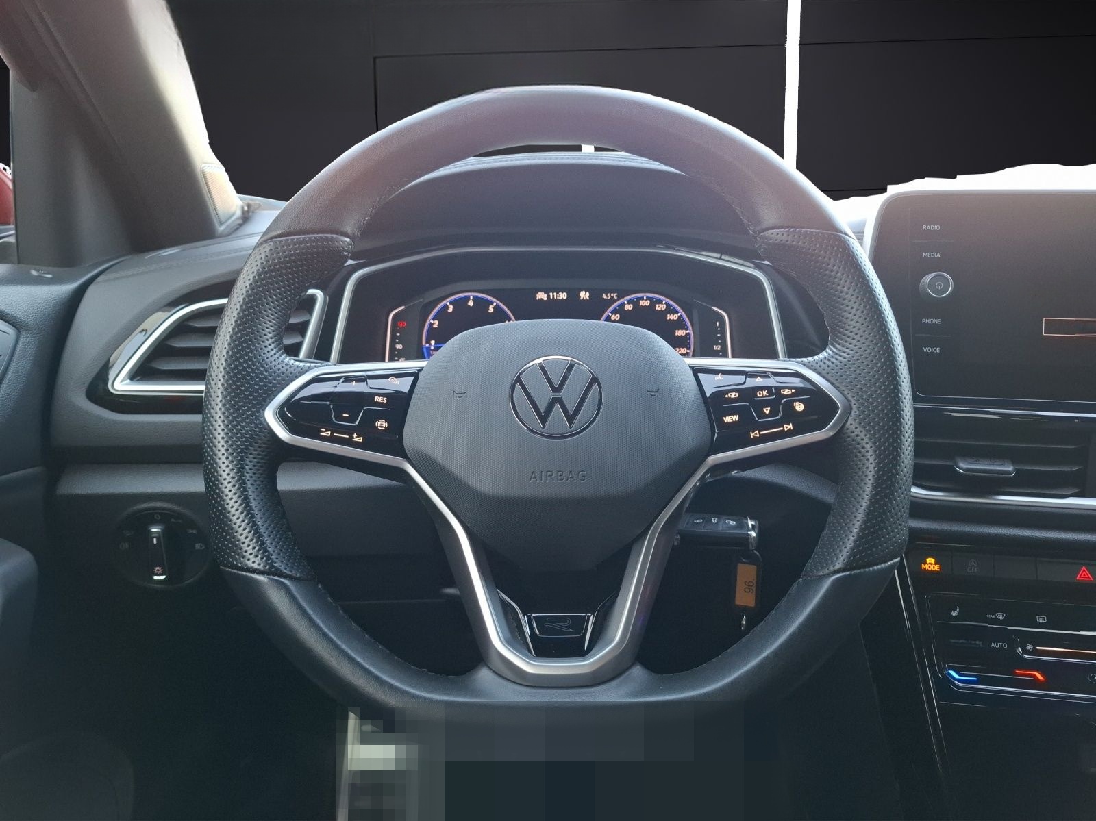 Volkswagen T-Roc TSI R-Line LEDplus AID ACC APP SHZ 17" foto 16