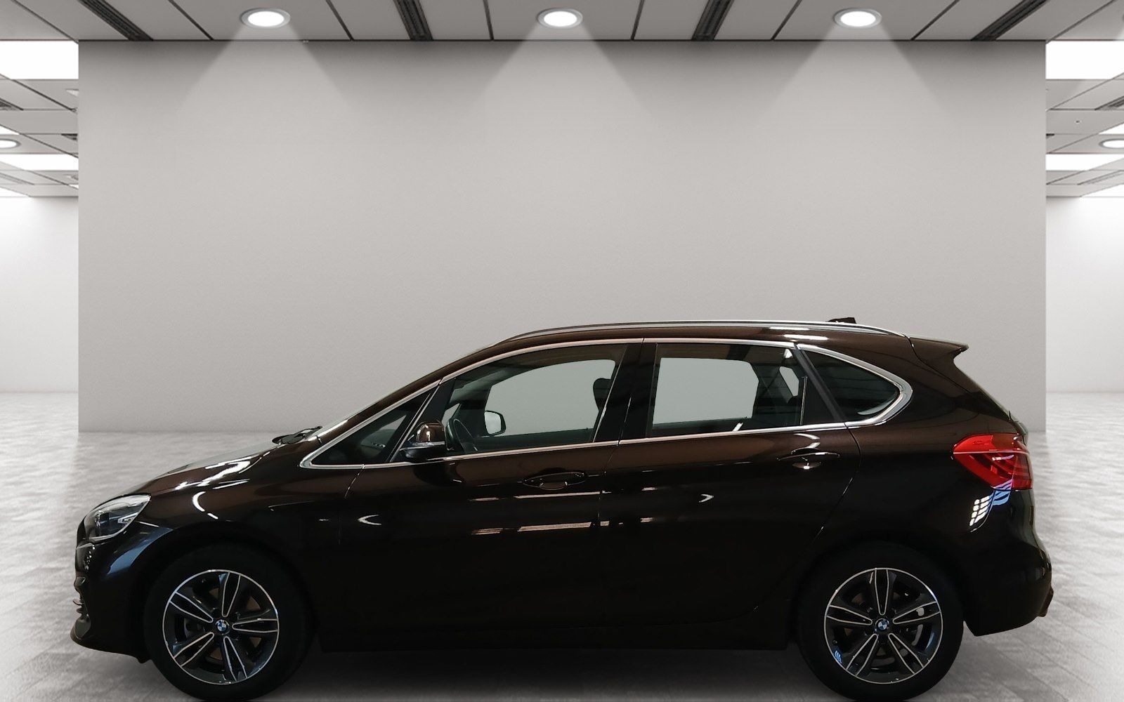 BMW 218d xDrive Active Tourer Sport Line Navi LED foto 3