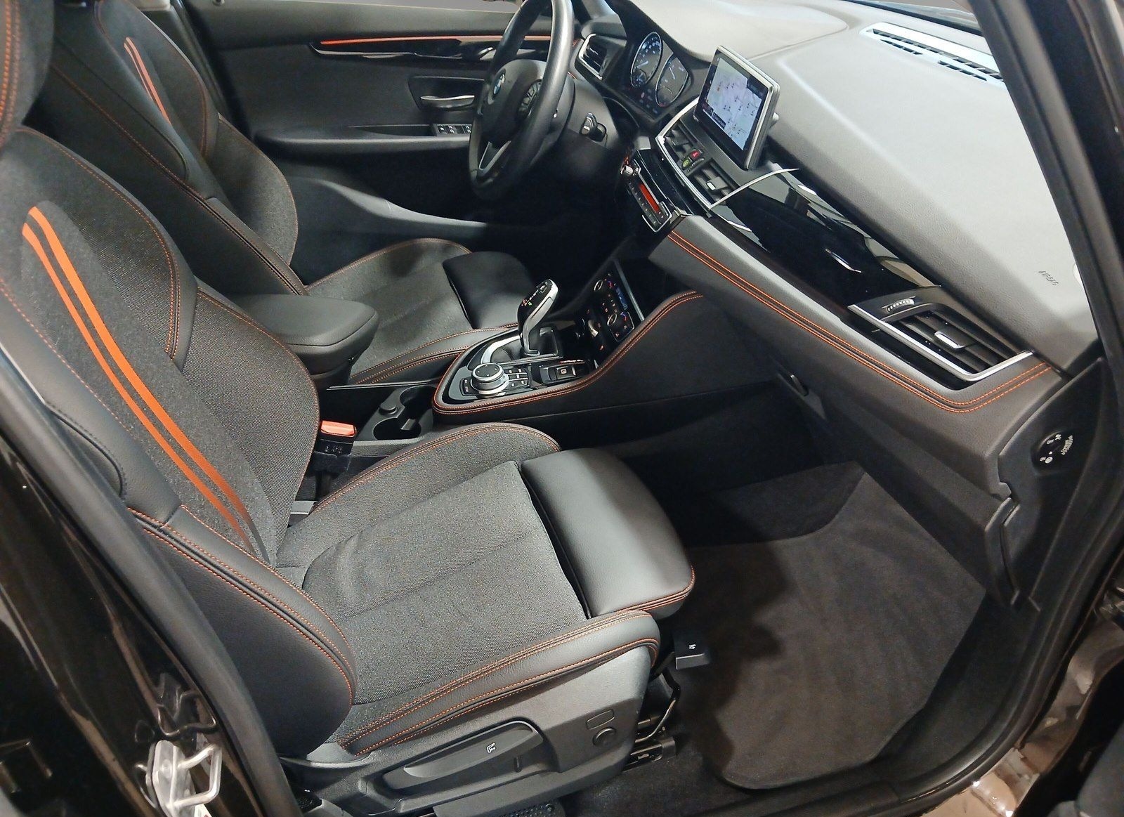 BMW 218d xDrive Active Tourer Sport Line Navi LED foto 8