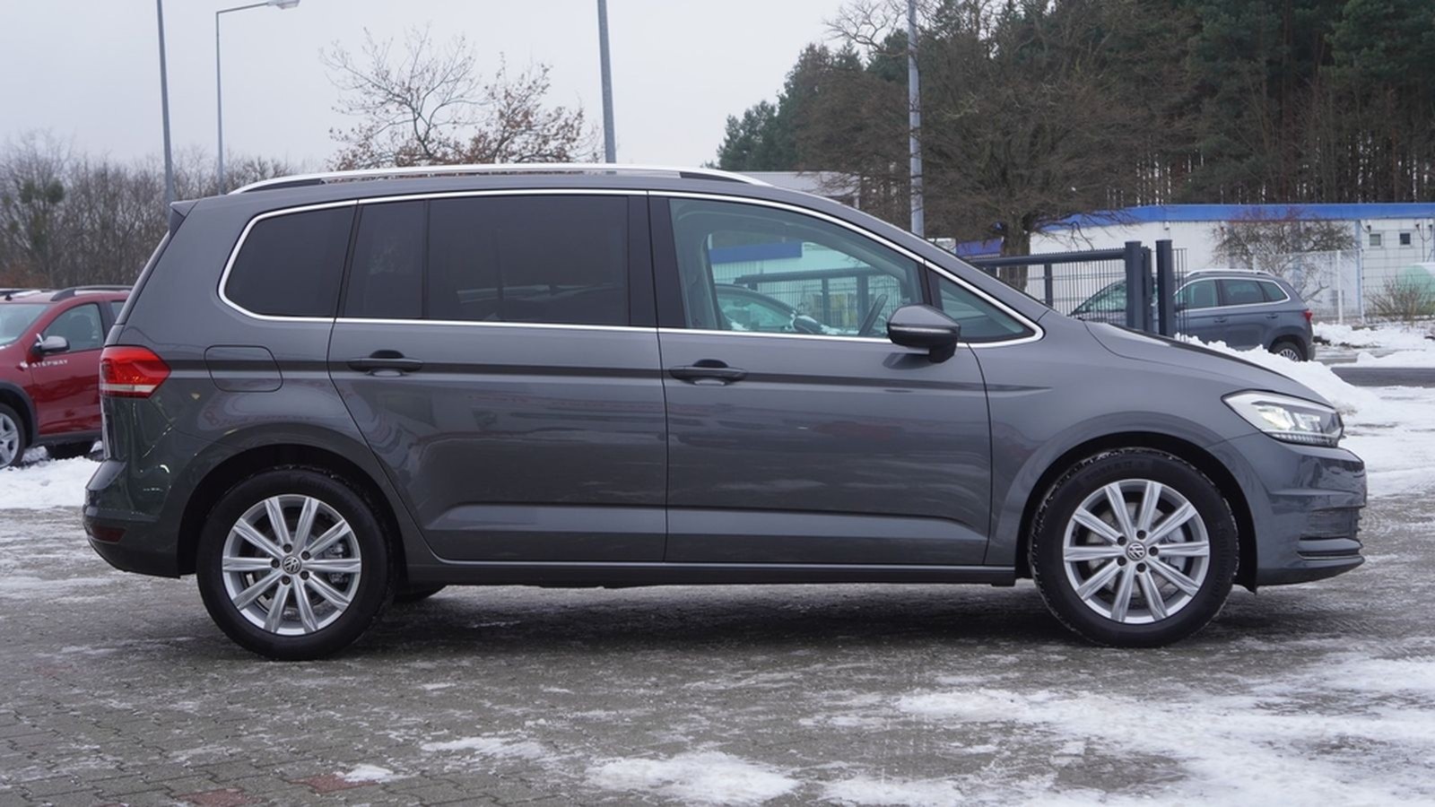 Volkswagen Touran 1.8 TSI Highline LED ACC Navi PDC AHK foto 5
