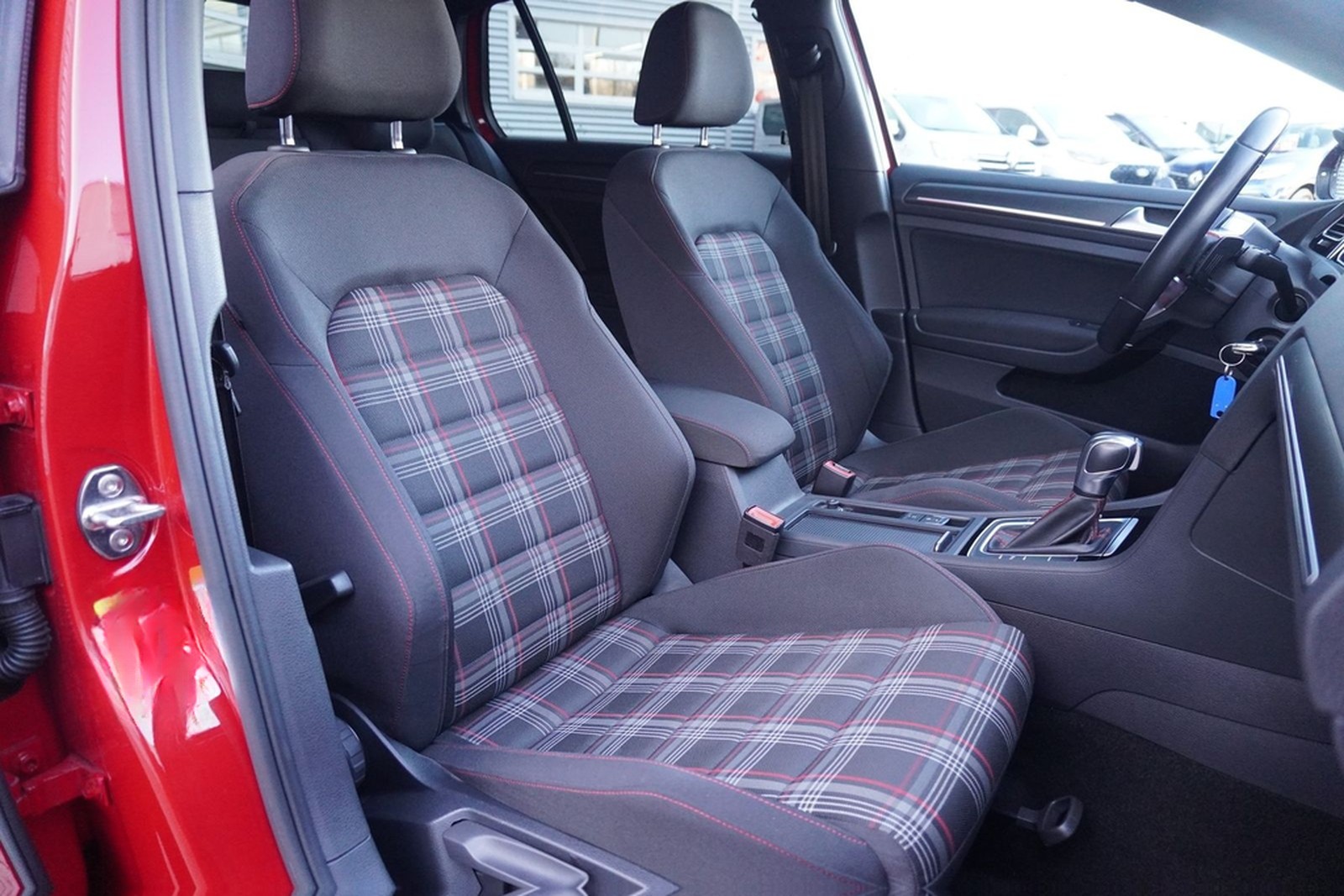 Volkswagen Golf VII 2.0 GTI Performance LED ACC Navi AHK foto 11