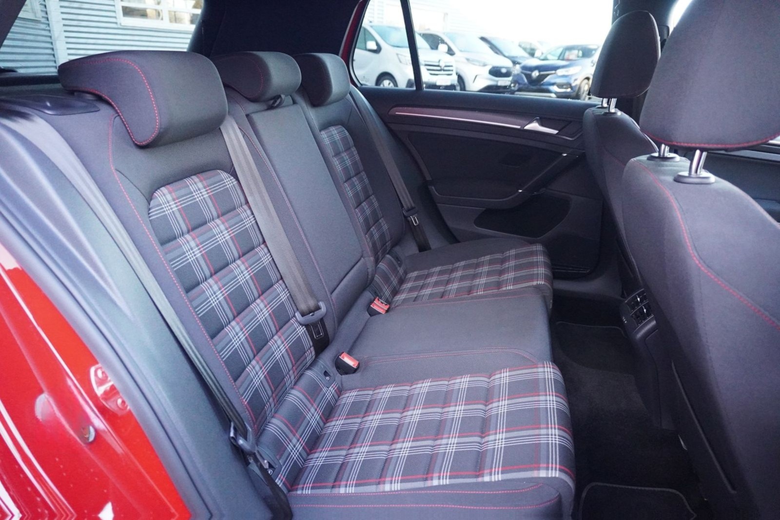 Volkswagen Golf VII 2.0 GTI Performance LED ACC Navi AHK foto 12