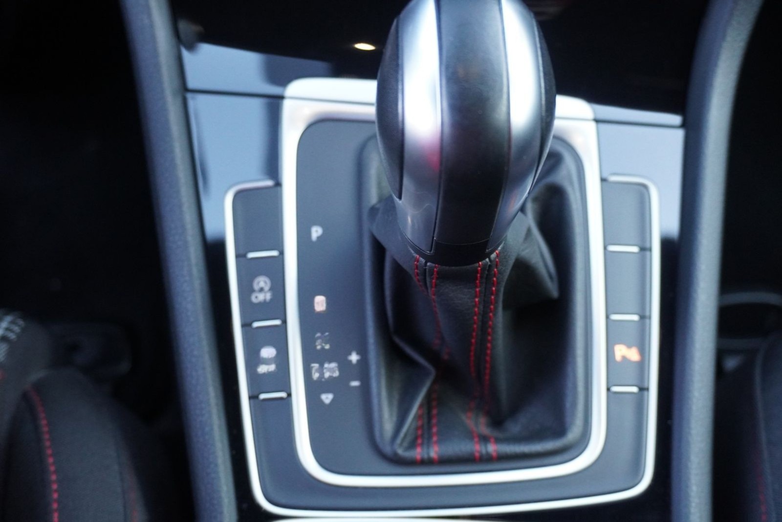 Volkswagen Golf VII 2.0 GTI Performance LED ACC Navi AHK foto 26