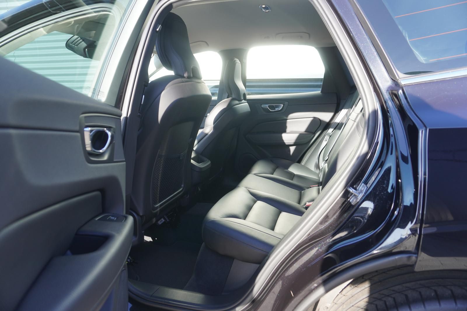 Volvo XC60 D4 INSCRIPTION|VIRTUAL|STANDHEIZUNG|LED|AHK foto 20