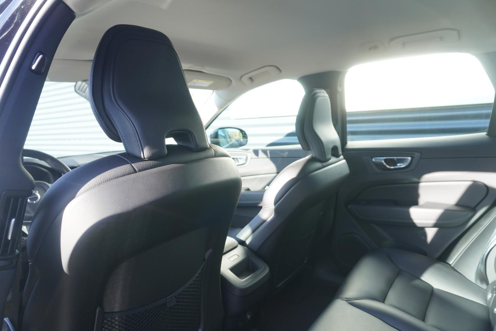 Volvo XC60 D4 INSCRIPTION|VIRTUAL|STANDHEIZUNG|LED|AHK foto 21