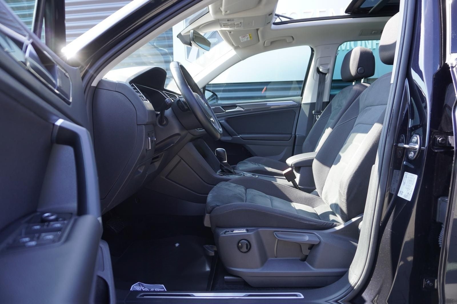 Volkswagen TIGUAN 2.0 TSI DSG|ALLRAD|HIGHLINE|VIRTUAL|PANO| foto 12