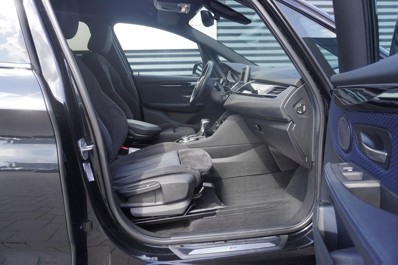 BMW 220i GRAN-TOURER M-SPORTPAKET|KEYLESS|SHADOW|LED foto 18