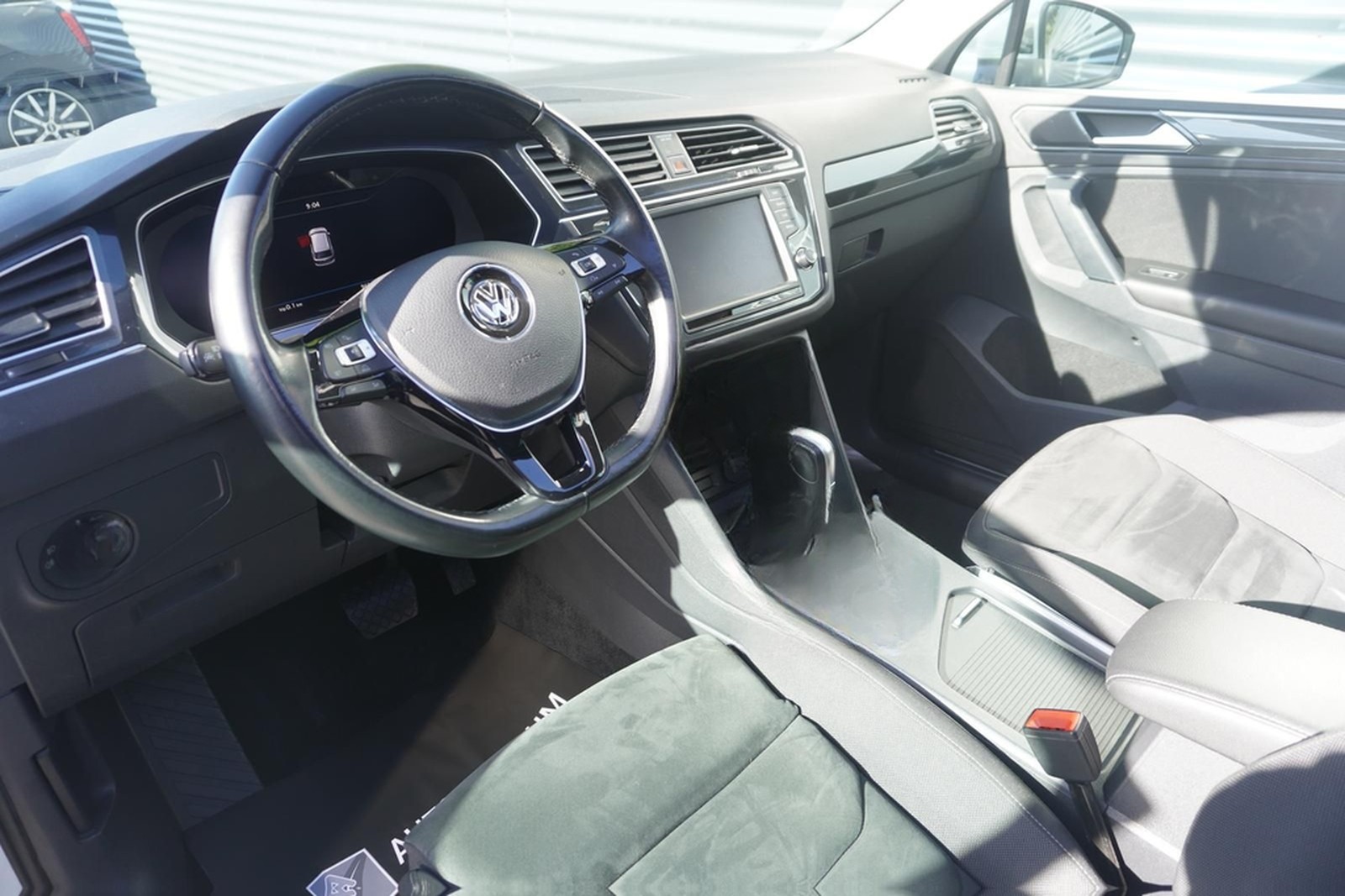 Volkswagen TIGUAN 2.0 TDI DSG|ALLRAD|HIGHLINE|VIRTUAL|PANO foto 13