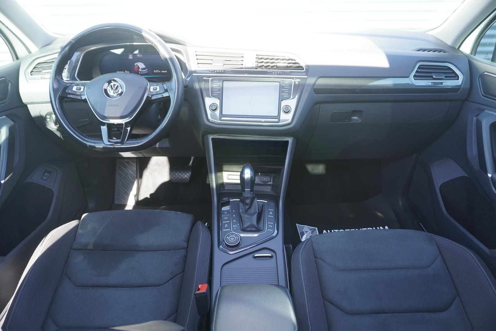 Volkswagen TIGUAN 2.0 TDI DSG|ALLRAD|HIGHLINE|VIRTUAL|PANO foto 16