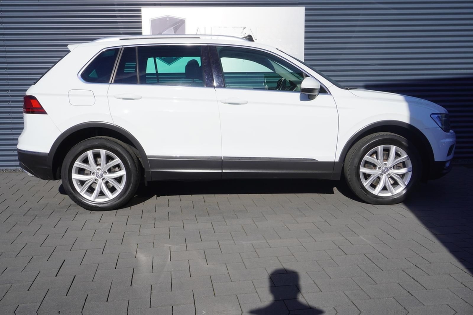 Volkswagen TIGUAN 2.0 TDI DSG|ALLRAD|HIGHLINE|VIRTUAL|PANO foto 5
