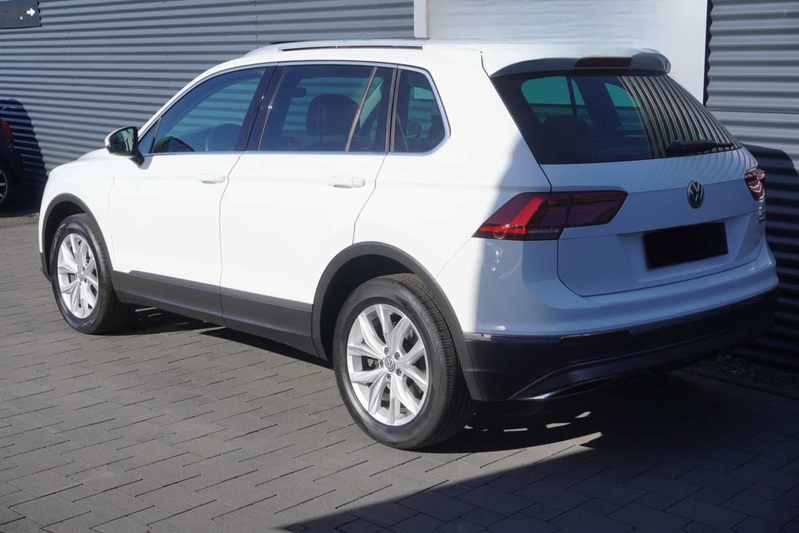 Volkswagen TIGUAN 2.0 TDI DSG|ALLRAD|HIGHLINE|VIRTUAL|PANO foto 9