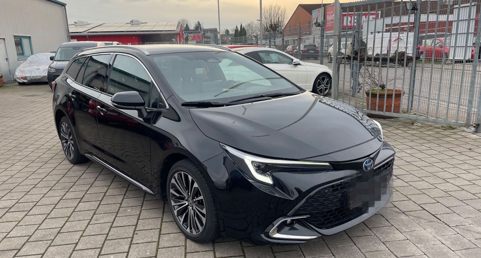 Toyota Corolla Touring Sports Hybrid Team D foto 2