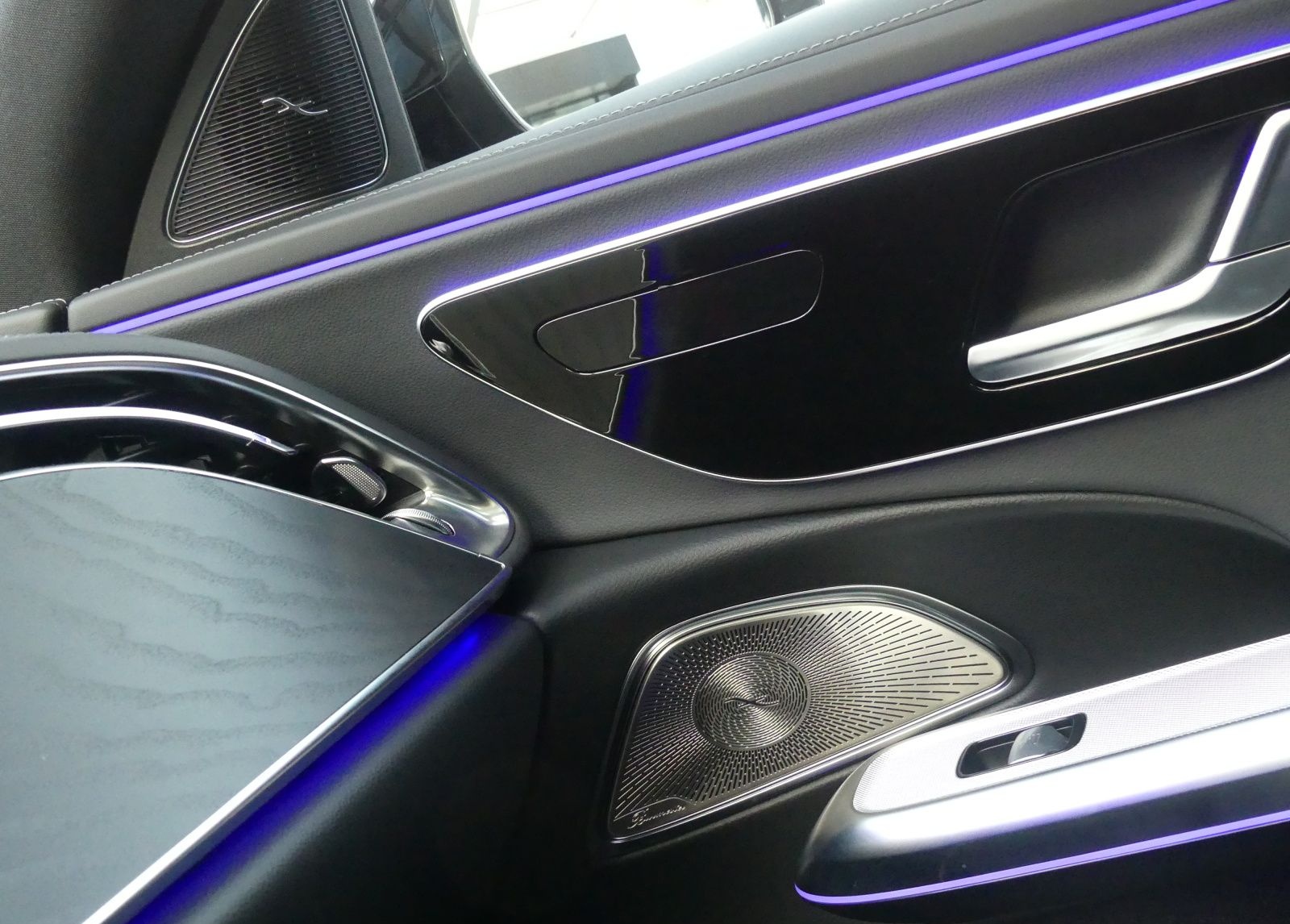 Mercedes-Benz E 220d AMG +Advance+Panorama+360°+Distronic+LED+ foto 14