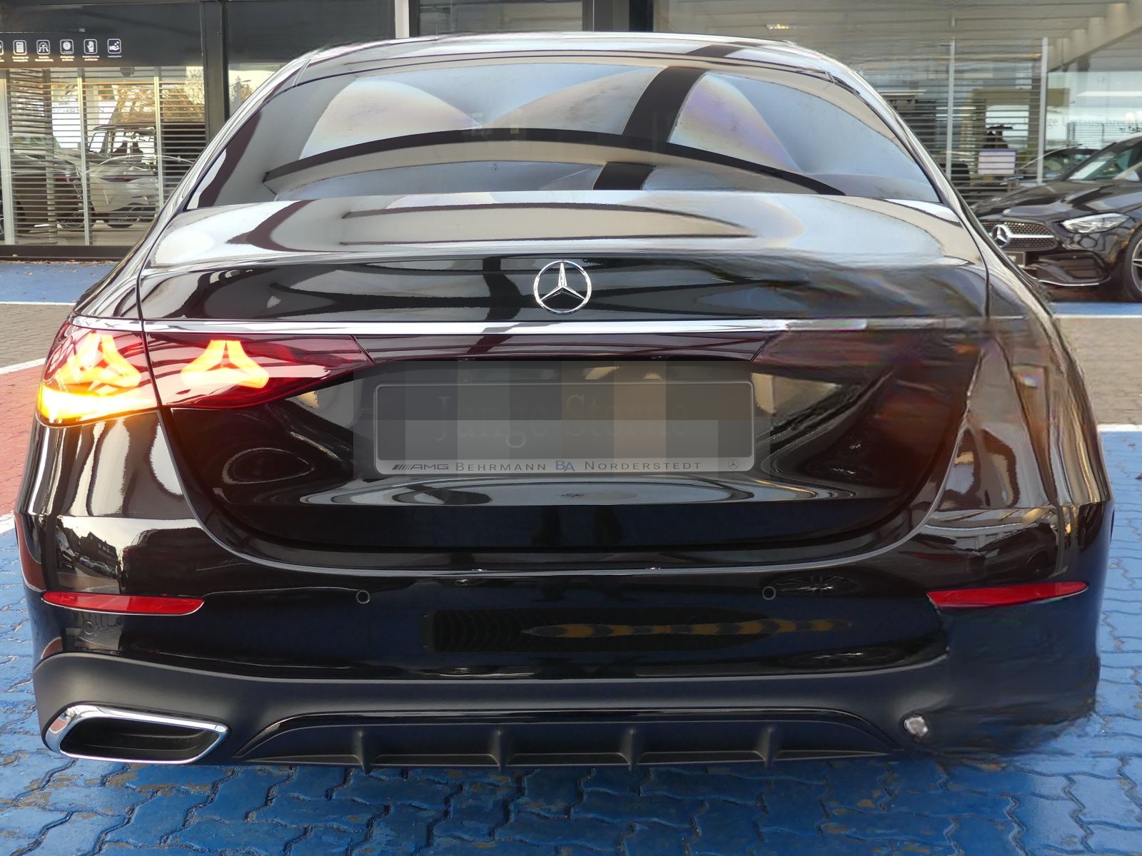 Mercedes-Benz E 220d AMG +Advance+Panorama+360°+Distronic+LED+ foto 5