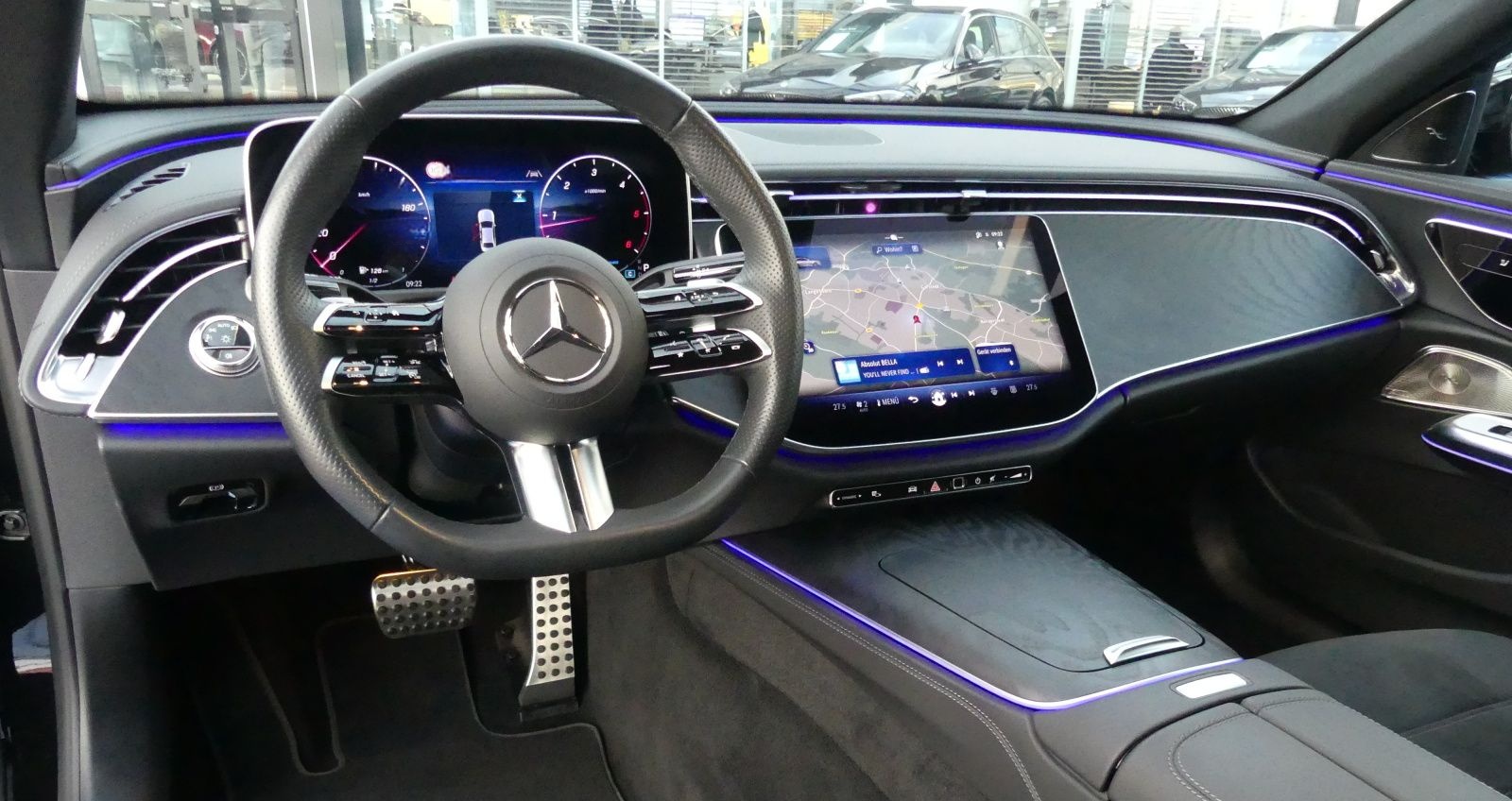 Mercedes-Benz E 220d AMG +Advance+Panorama+360°+Distronic+LED+ foto 6